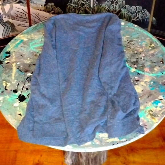 Croft and Barrow - very soft and comfy - long sleeve with shirt pocket - Picture 3 of 3